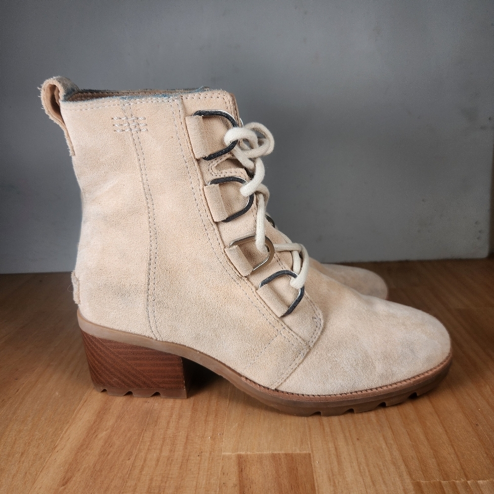 SOREL Women's Cate Lace Up Bootie Size 6.5 Beige Suede Combat Leather Shoes - Picture 6 of 11